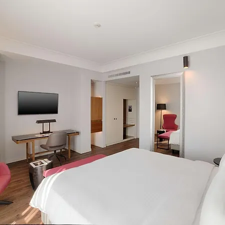 Отель Radisson Blu 4*